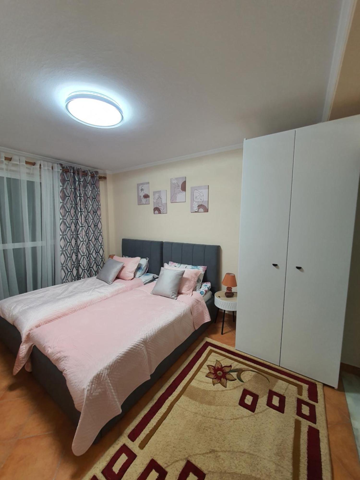 2 Apartamento *