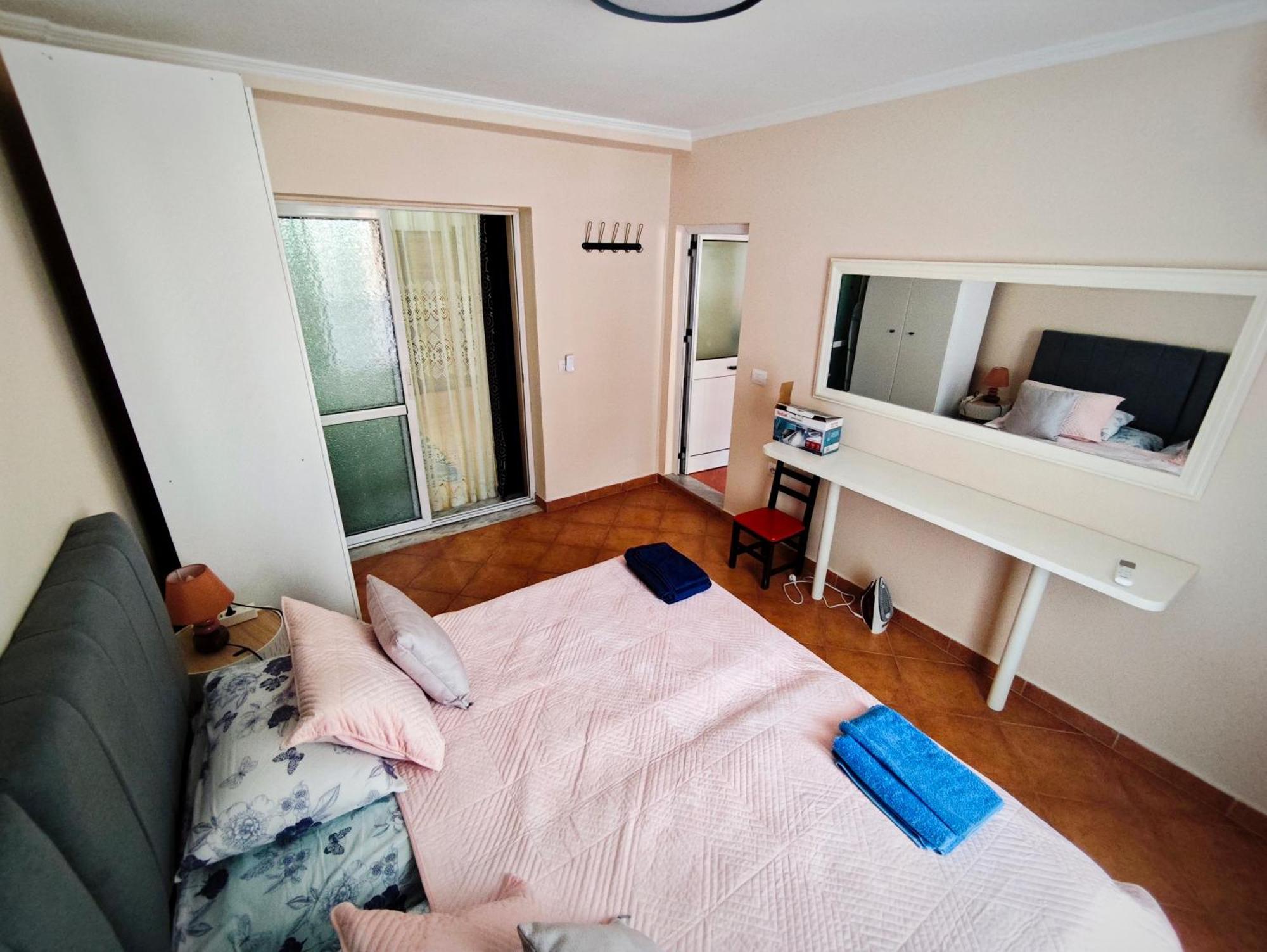 Appartement 2 *